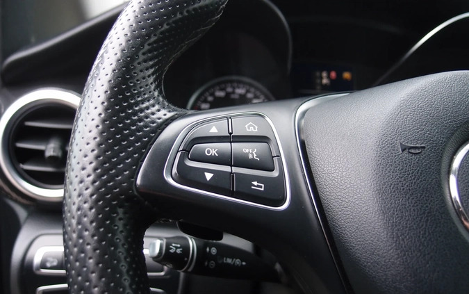 Mercedes-Benz Klasa V cena 175000 przebieg: 174800, rok produkcji 2017 z Cedynia małe 254